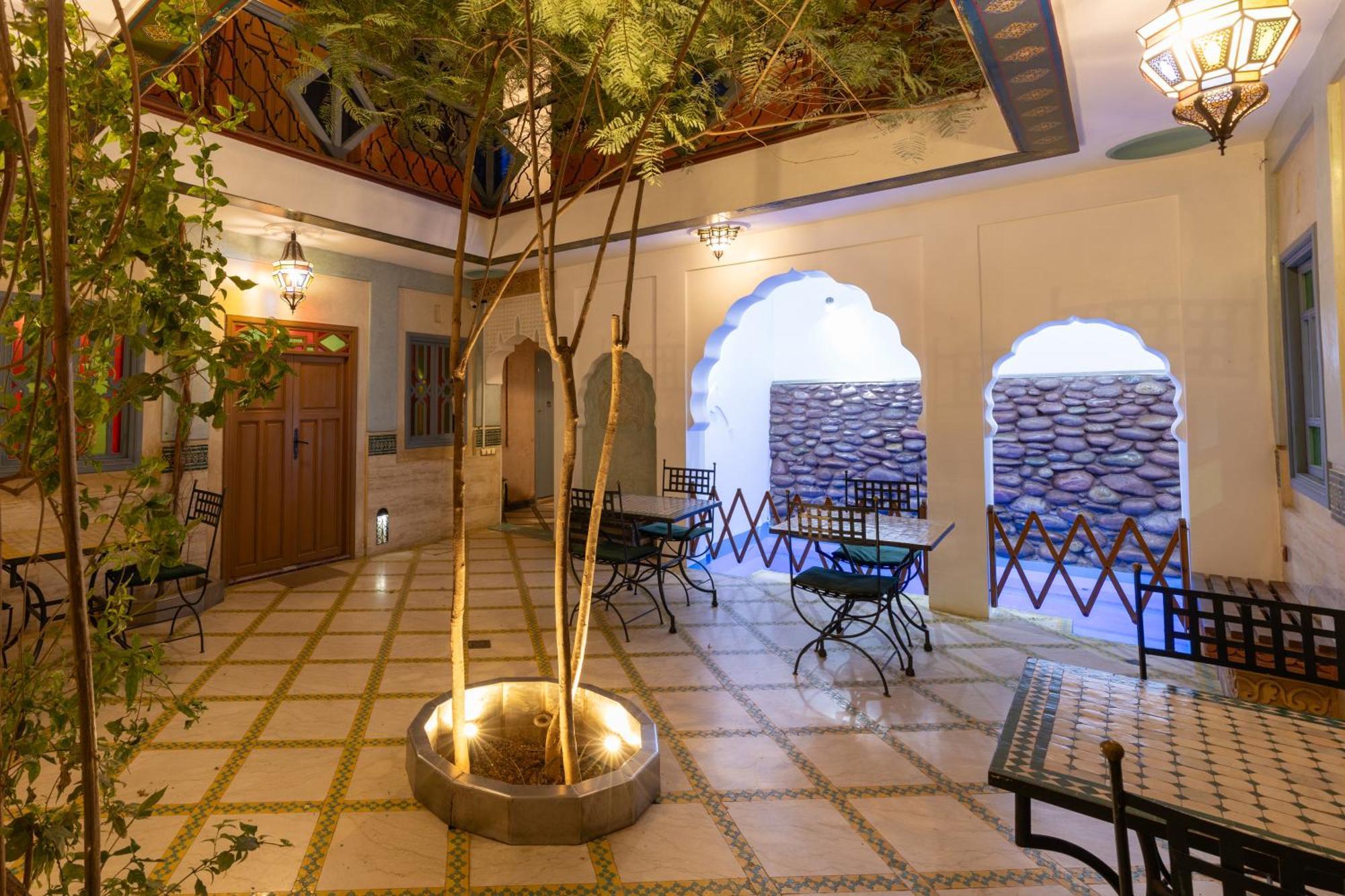 Hotel Riad Aicha Marrakech à Marrakesh Extérieur photo