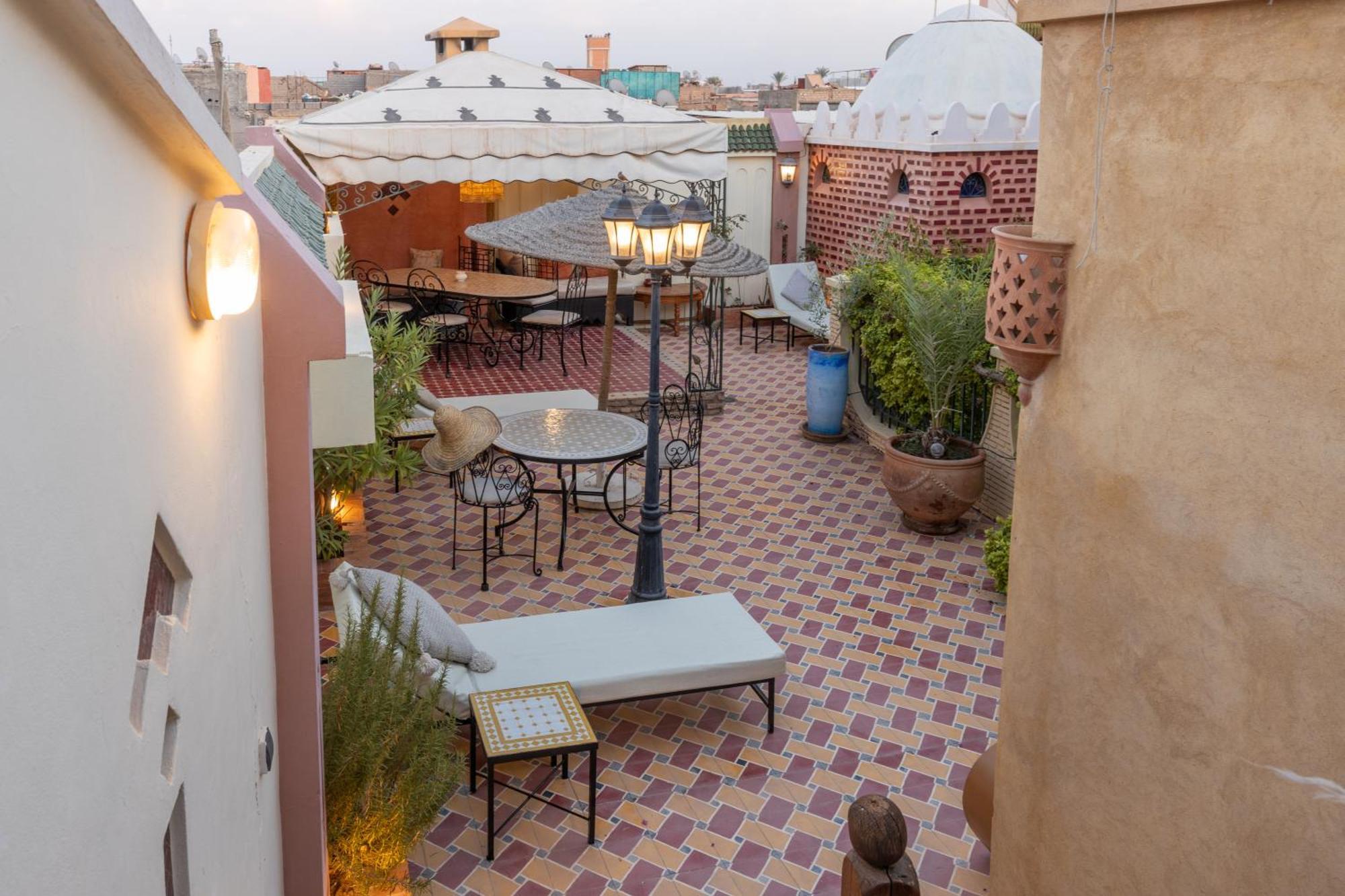 Hotel Riad Aicha Marrakech à Marrakesh Extérieur photo