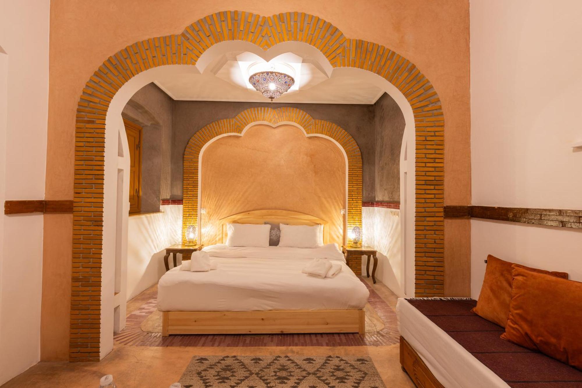 Hotel Riad Aicha Marrakech à Marrakesh Extérieur photo